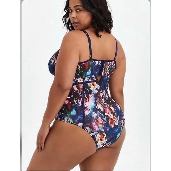 Torrid Underwire Floral Multicolor Women's Lingerie One Piece NWT SZ 1 and 2 - Picture 4 of 12